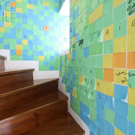 7564 Post-its Apartament